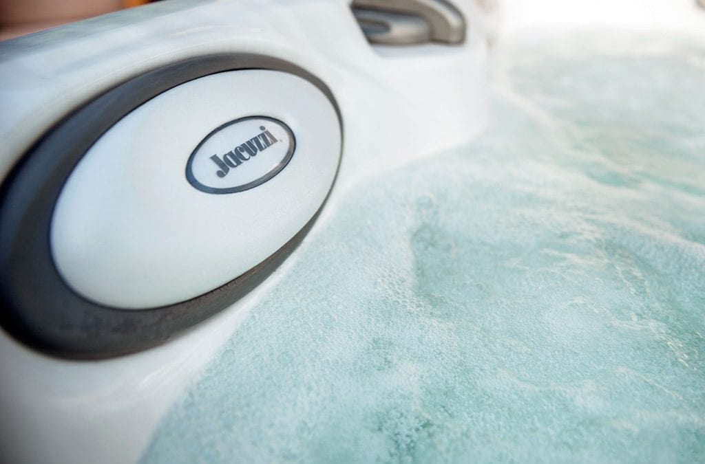 Vasche idromassaggio Jacuzzi® : tutte le forme del benessere