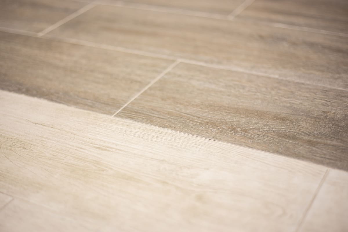 pavimento-in-ceramica-effetto-legno